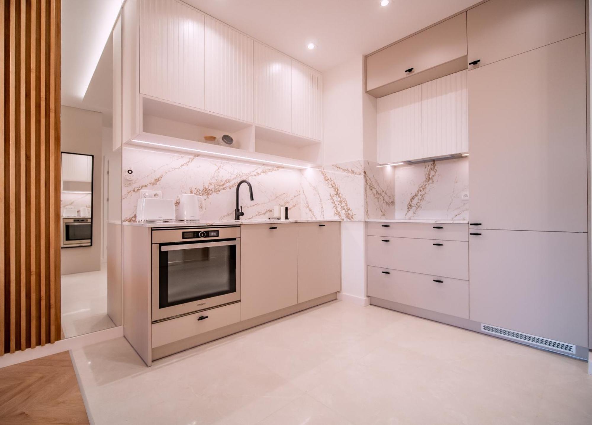 Apartment Champion's Bay